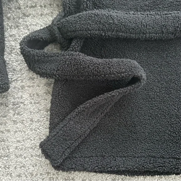 Uniqlo U Sherpa jacket with belt - Picture 12 of 14